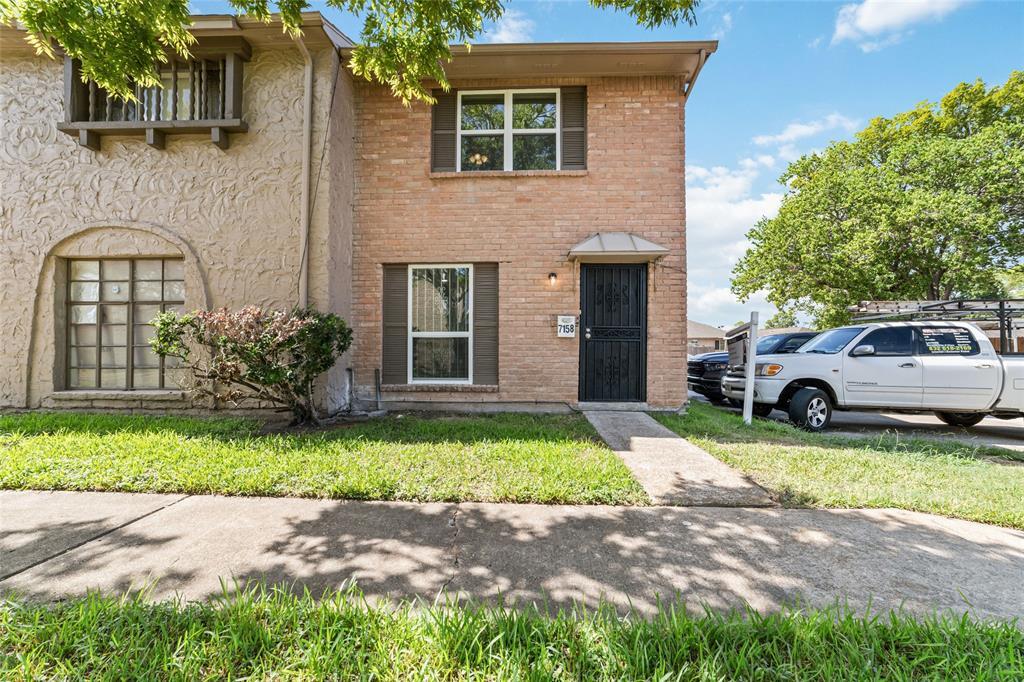 Foto principal - 7158 Crownwest St