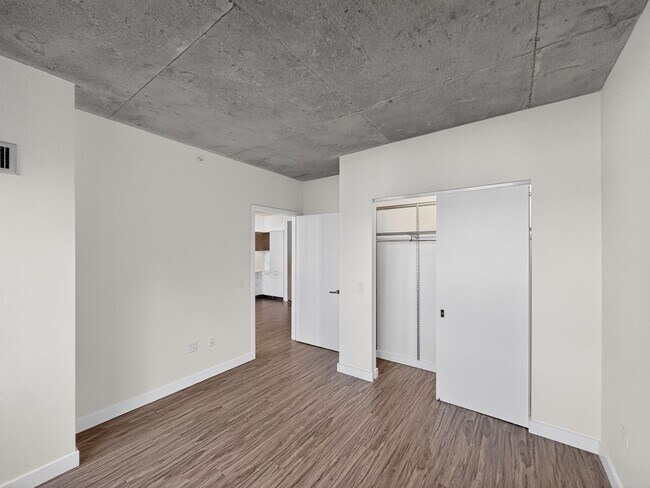 Foto del edificio - 167 N Desplaines St