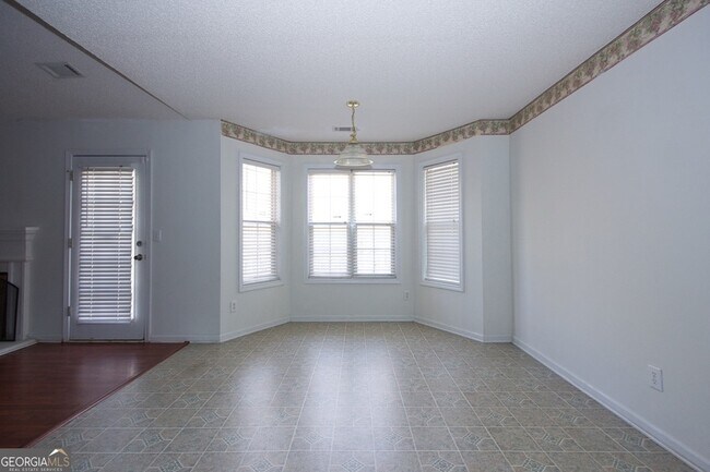 Foto del edificio - 2804 James Henry Dr