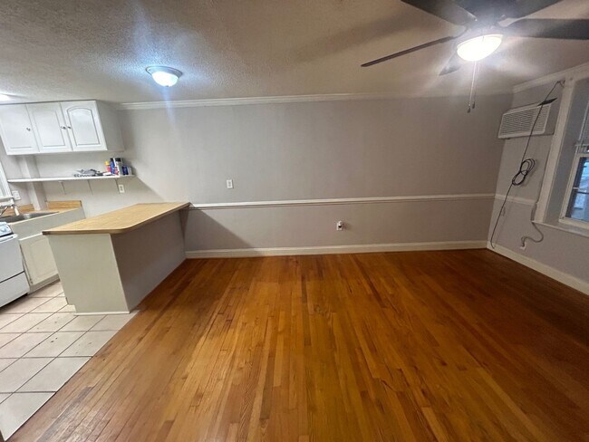 Building Photo - 1019 Monticello St