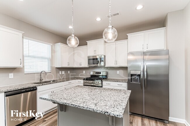 Foto del edificio - 501 Rain Drizzle Ct