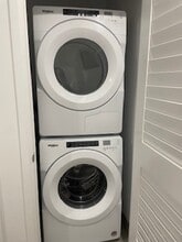 Building Photo - 195 Hunter St E