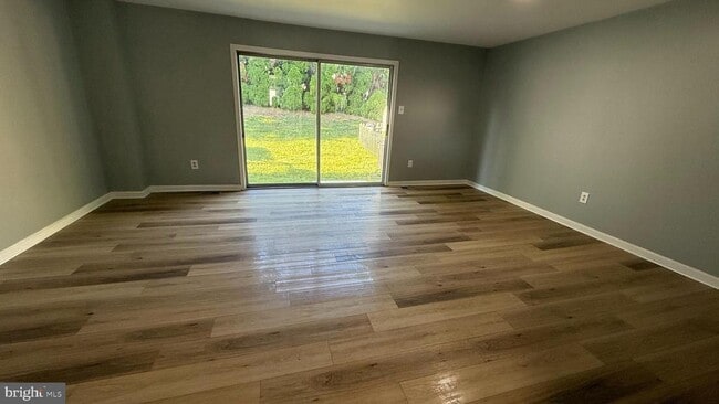 Building Photo - 28 Sandstone Ct