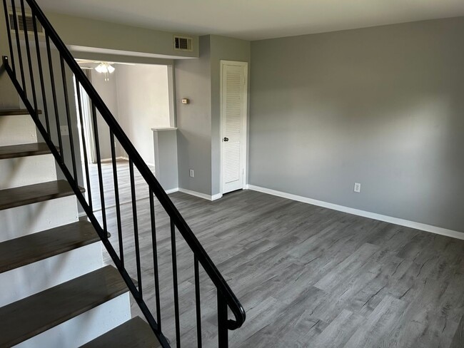 Building Photo - 2223 Bailey Ave