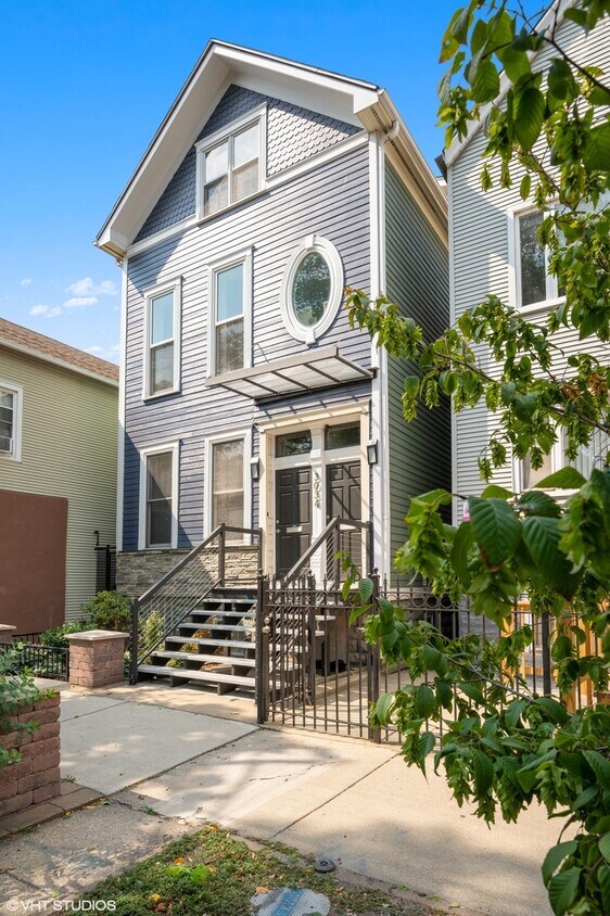 Foto principal - 3034 N Southport Ave