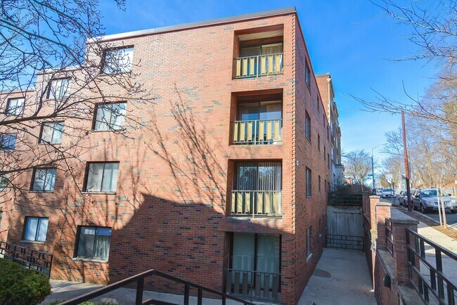 Foto del edificio - 54 Concord Ave