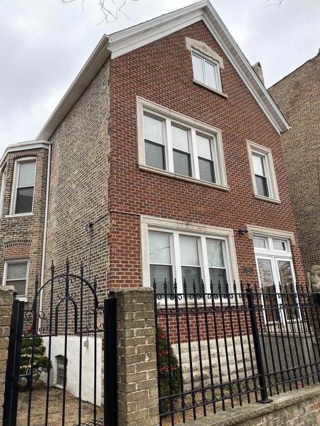 Building Photo - 3612 S Wood St