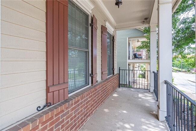 Building Photo - 1270 Fowler St