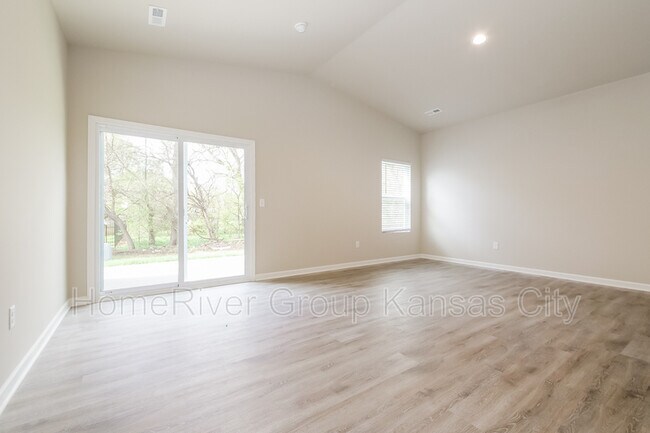 Foto del edificio - 109 Burlington Dr