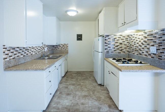 Foto del edificio - 323 E Chestnut St
