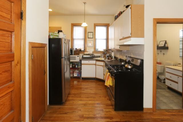 Building Photo - 2202 W Belmont Ave