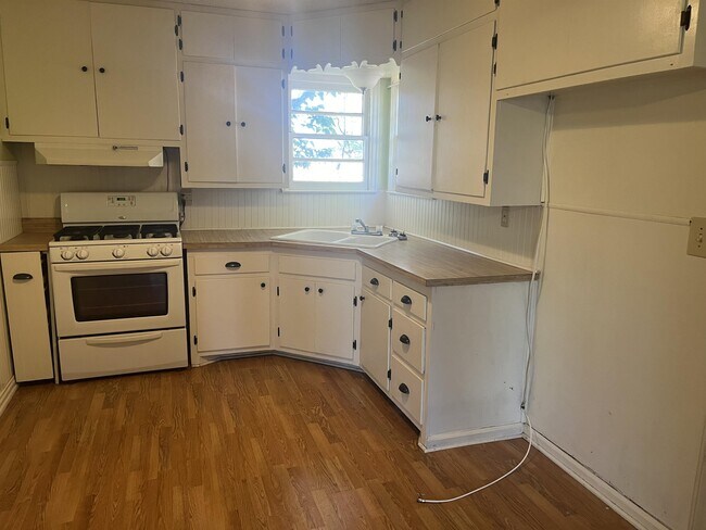 Building Photo - 4415 37th St