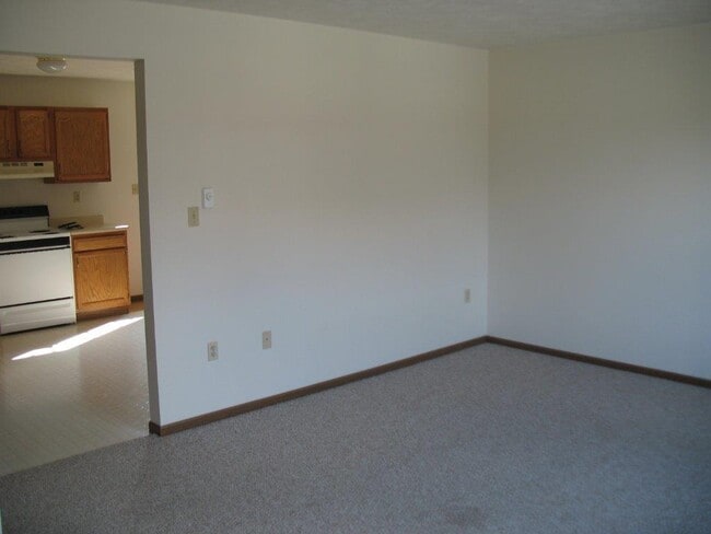 Building Photo - 109 Big Tree Dr