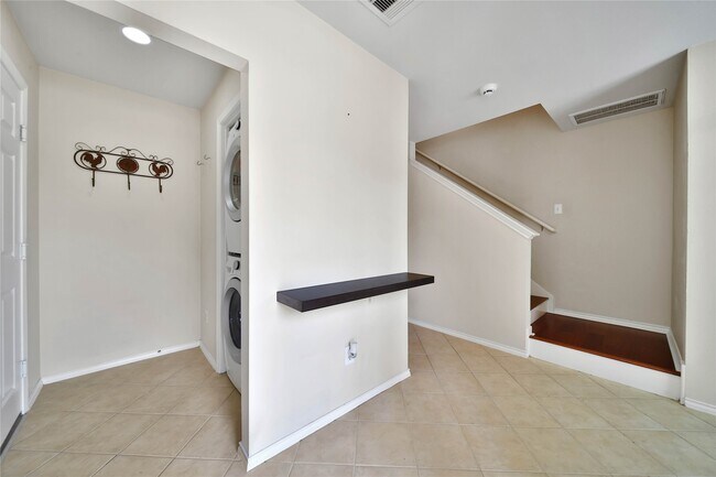 Building Photo - 4408 Eigel St