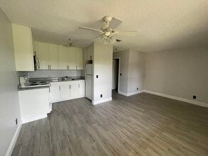 Building Photo - 4953 Freedom Cir