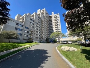 Building Photo - 376 Ocean Ave