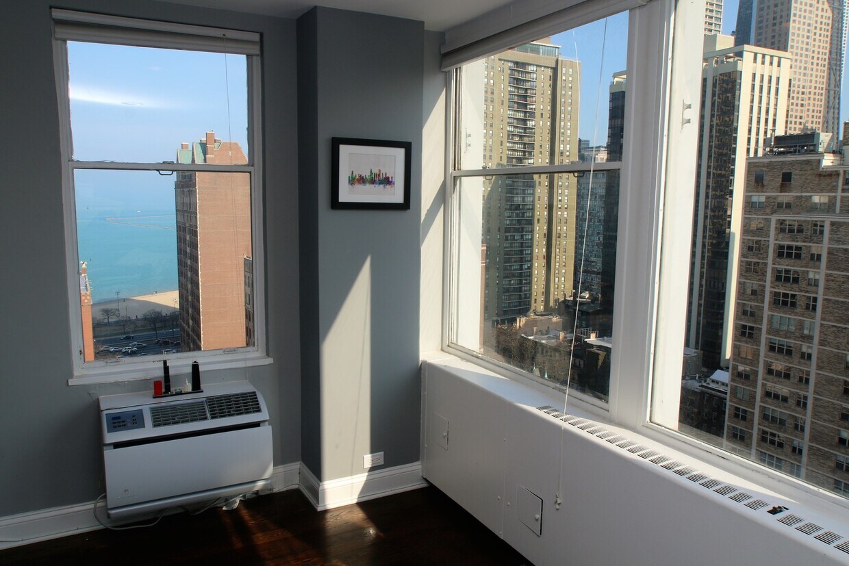 Foto principal - 30 E Elm St