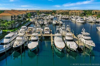 Building Photo - 1601 Marina Isle Way