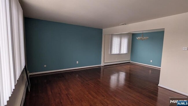 Building Photo - 95 Stefanic Ave