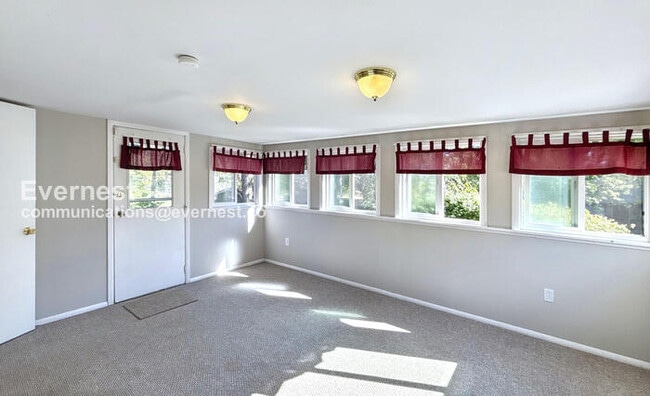 Building Photo - 4790 Beaucroft Ct