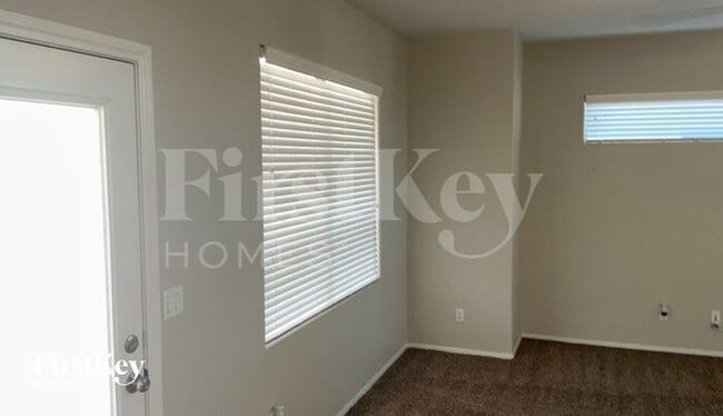 Building Photo - 6476 Hamilton Grove Ave