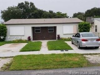 Primary Photo - 722 SW 8th St