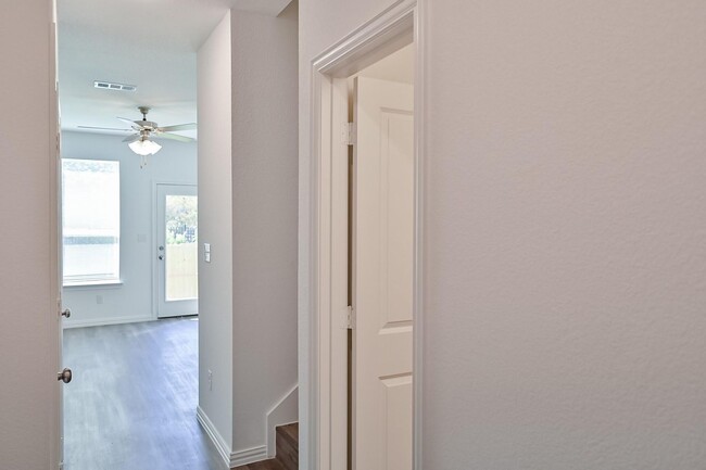 Foto del edificio - Charming 2-Bedroom Duplex in Fort Worth, TX