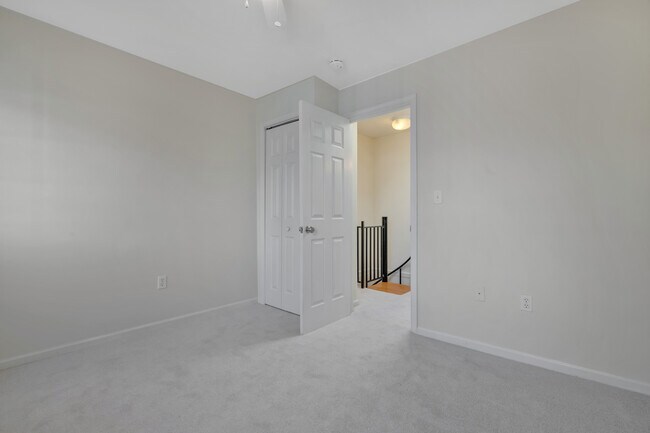 Building Photo - 833 Euclid St NW