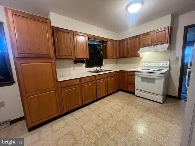 Building Photo - 335 Fairmount Ave