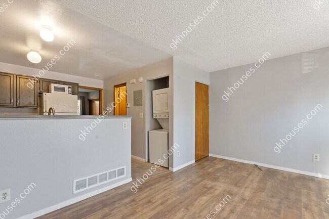 Building Photo - 4521 S Crystal Way