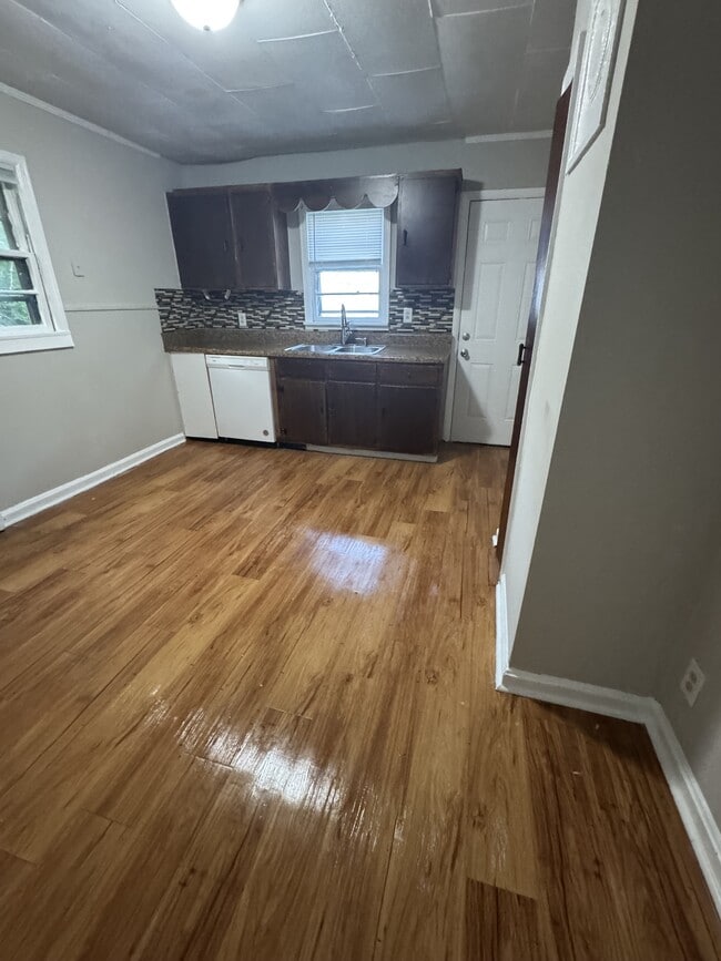 Photo - 1613 Dorchester Ave (Nashville, TN) House