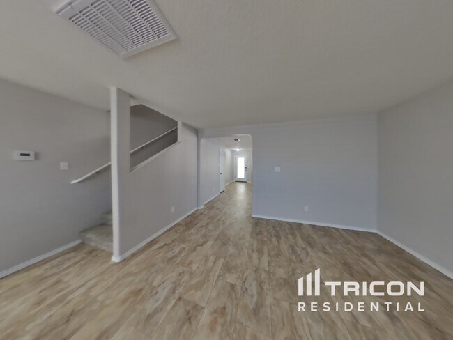 Building Photo - 318 Palma Noce