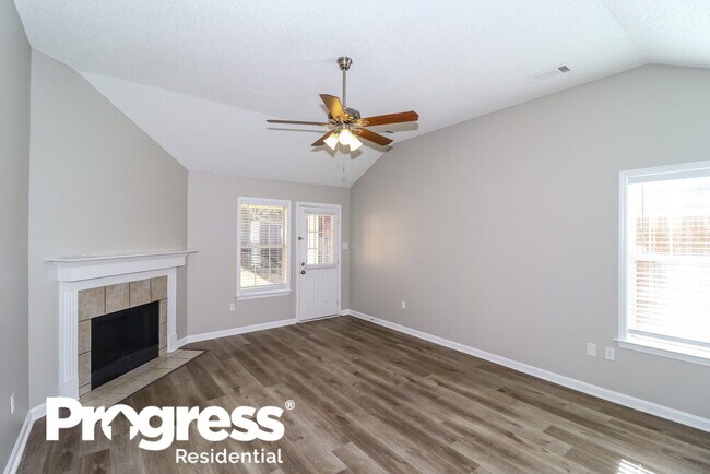 Foto del edificio - 9266 Fletcher Wood Dr