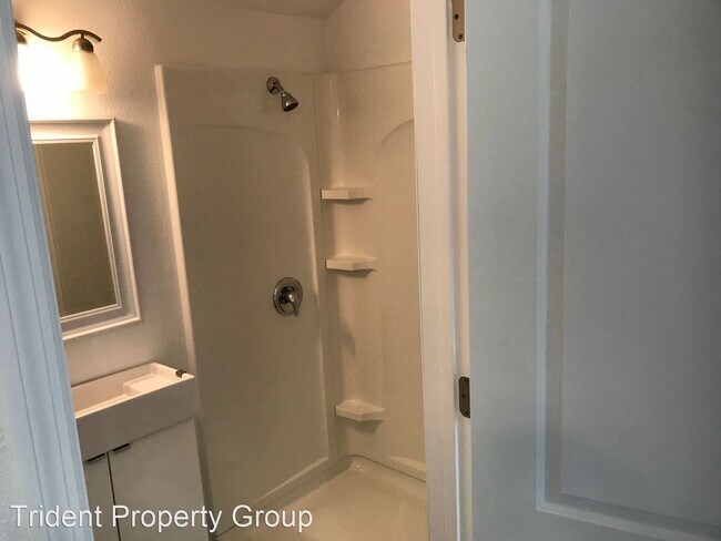 Foto del edificio - 1 br, 1 bath House - 2702 S Brown Ave