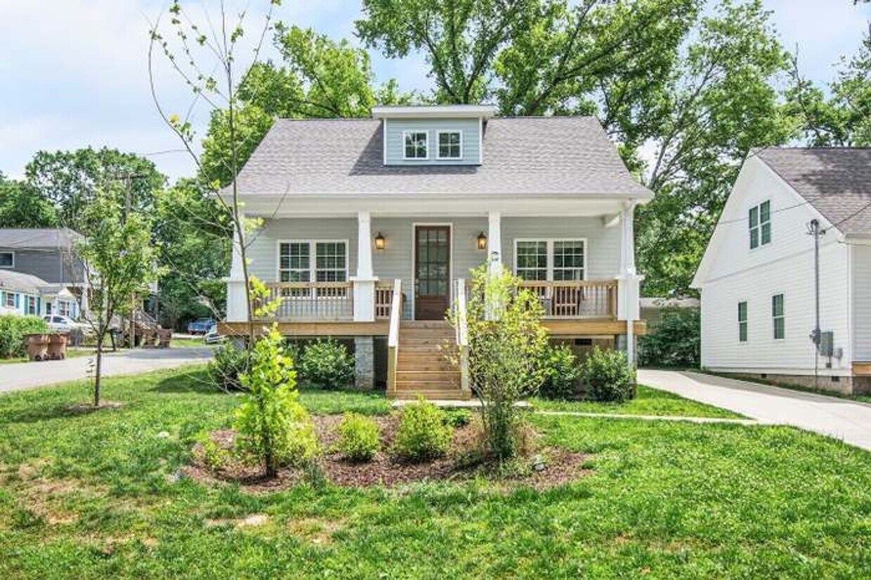 East Nashville 3 Bedroom 2.5 Bath! - East Nashville 3 Bedroom 2.5 Bath!