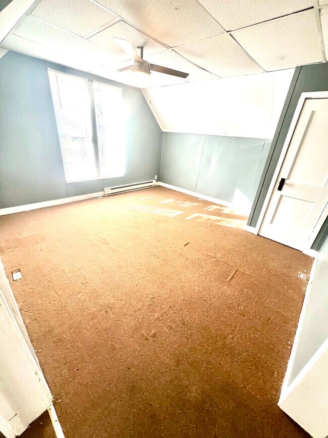 Foto del edificio - 220 W Pierce St