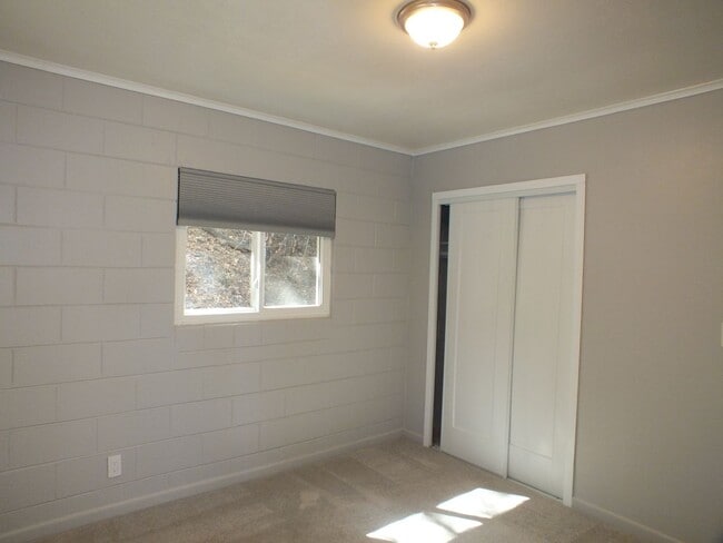 Building Photo - Placerville 2/1 with garage and small yard...