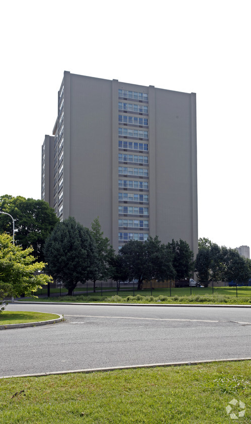 Building Photo - Metro Center Teachers' Apartments