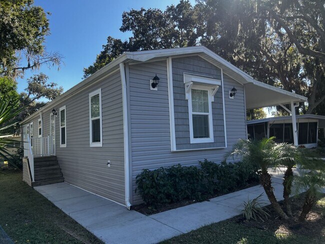 Foto del edificio - 16 Glen Cove Ct