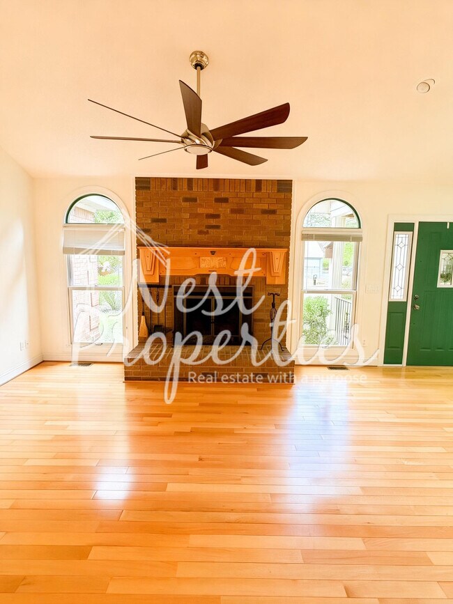 Foto del edificio - 1429 Adella St