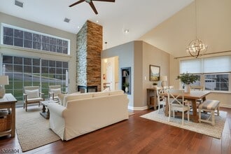 Building Photo - 1606 Windsor Ct