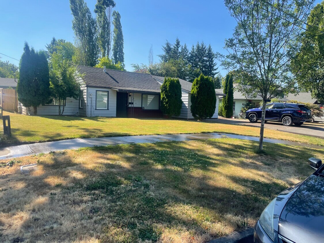 Front yard - 2340 A St