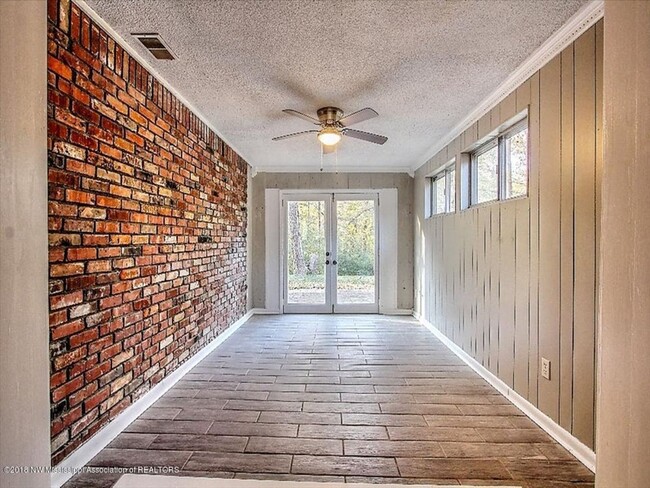 Building Photo - Great home in a cove, Southaven Schools!