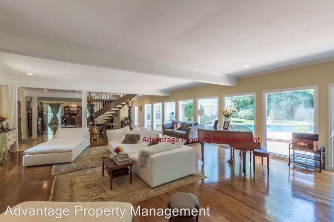Building Photo - 4 br, 4.5 bath House - 4272 Walnut Grove Rd.