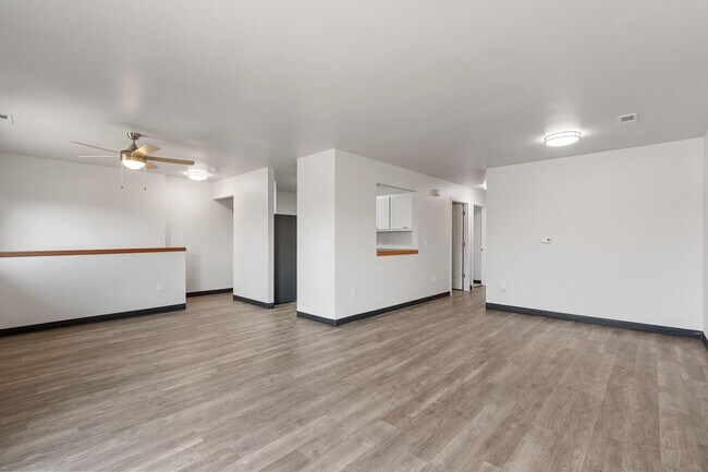 Foto del edificio - Riverstone Apartments