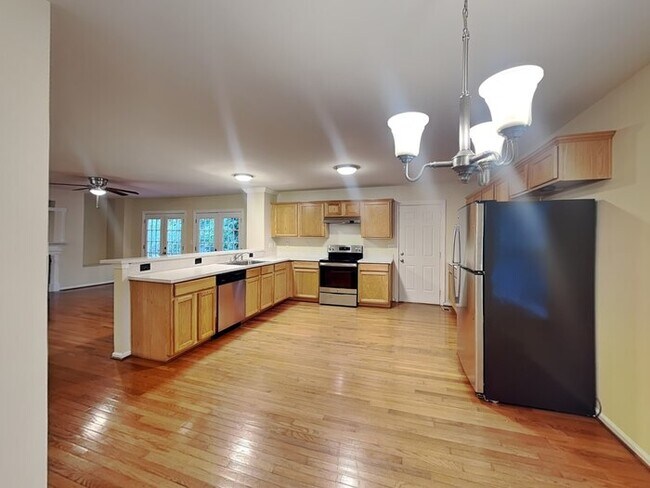 Foto del edificio - 6265 Branch Hill Cir