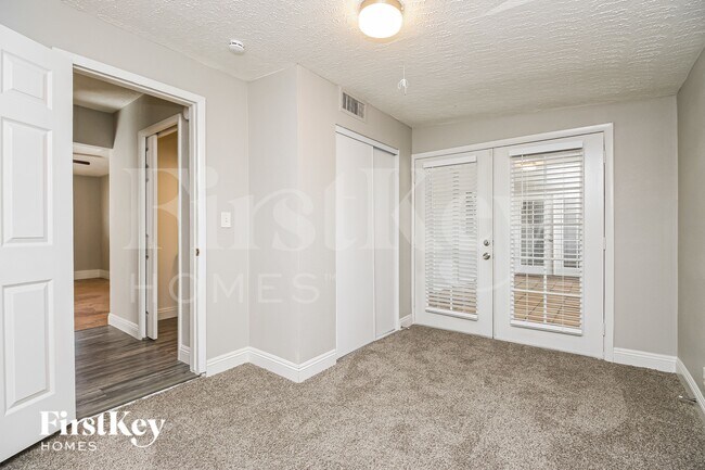 Foto del edificio - 7427 E McKinley St