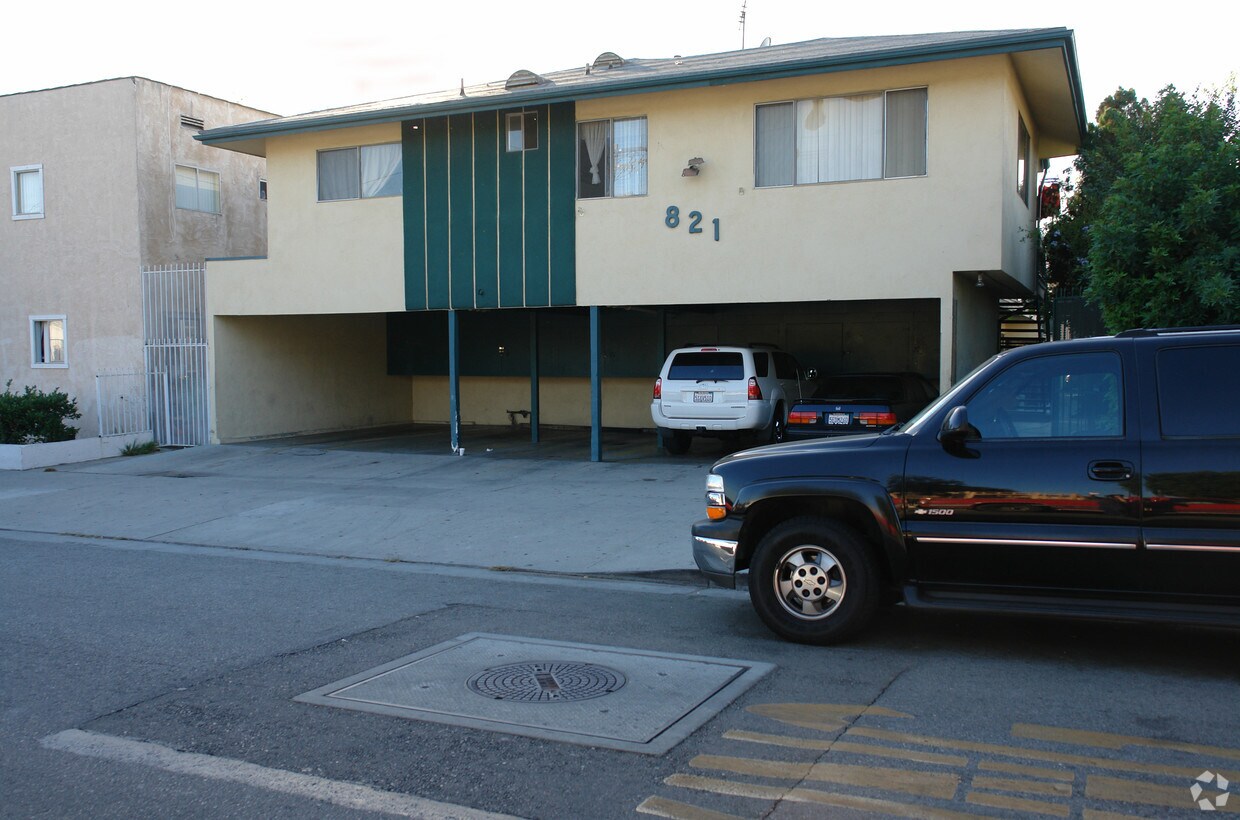 Building Photo - 821 Mariposa St
