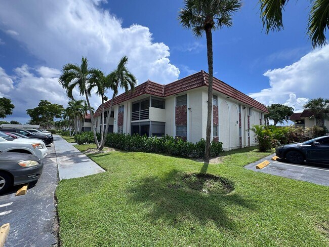 Foto del edificio - 22715 SW 66th Ave