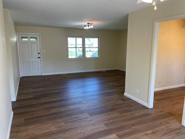 Foto del edificio - 401 Castlewood Ln